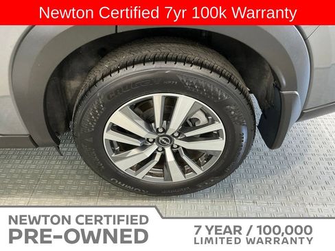 Used 2025 Nissan Pathfinder SL AWD/4WD image 49