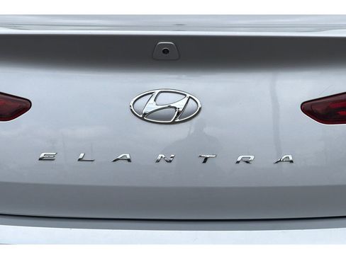 Used 2020 Hyundai Elantra SEL w/ Cargo Package (C1) FWD image 27