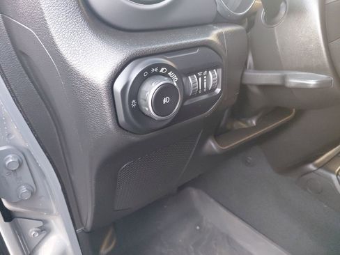 Used 2022 Jeep Wrangler Sport AWD/4WD image 19