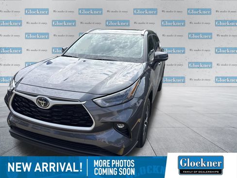 Used 2025 Toyota Highlander XLE AWD/4WD image 1