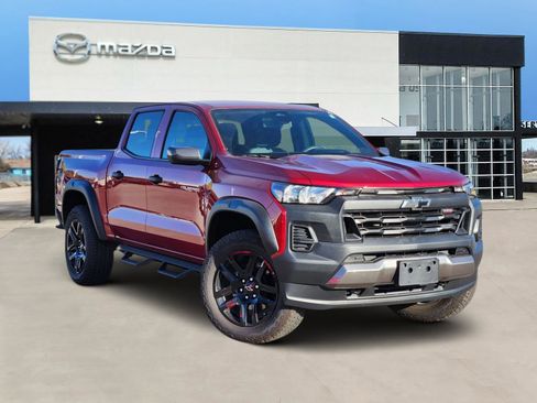 Used 2025 Chevrolet Colorado Trail Boss image 1