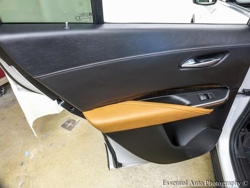 Used 2022 Cadillac XT4 Premium Luxury w/ Enhanced Visibility Package image 21