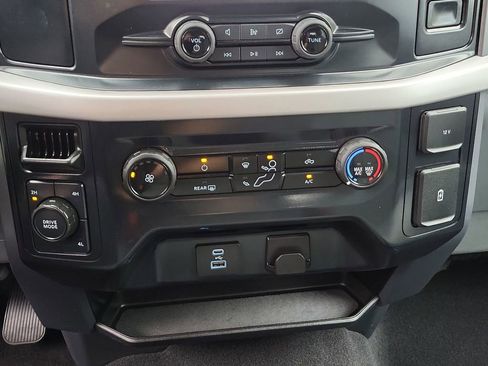 Used 2023 Ford F150 XLT image 33