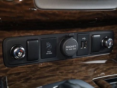 Used 2020 Nissan Armada Platinum w/ Captain's Chairs Package image 21