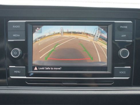 Used 2024 Volkswagen Jetta SE image 7