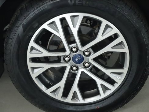 Used 2022 Ford Escape SEL image 37