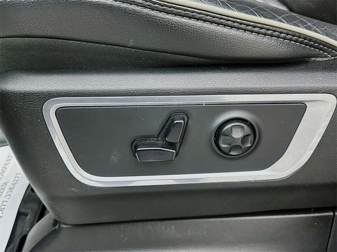 Used 2020 RAM 1500 Laramie w/ Sport Appearance Package image 18