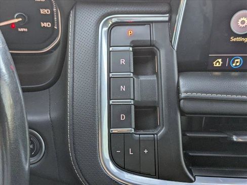 Used 2021 GMC Yukon XL SLT image 11