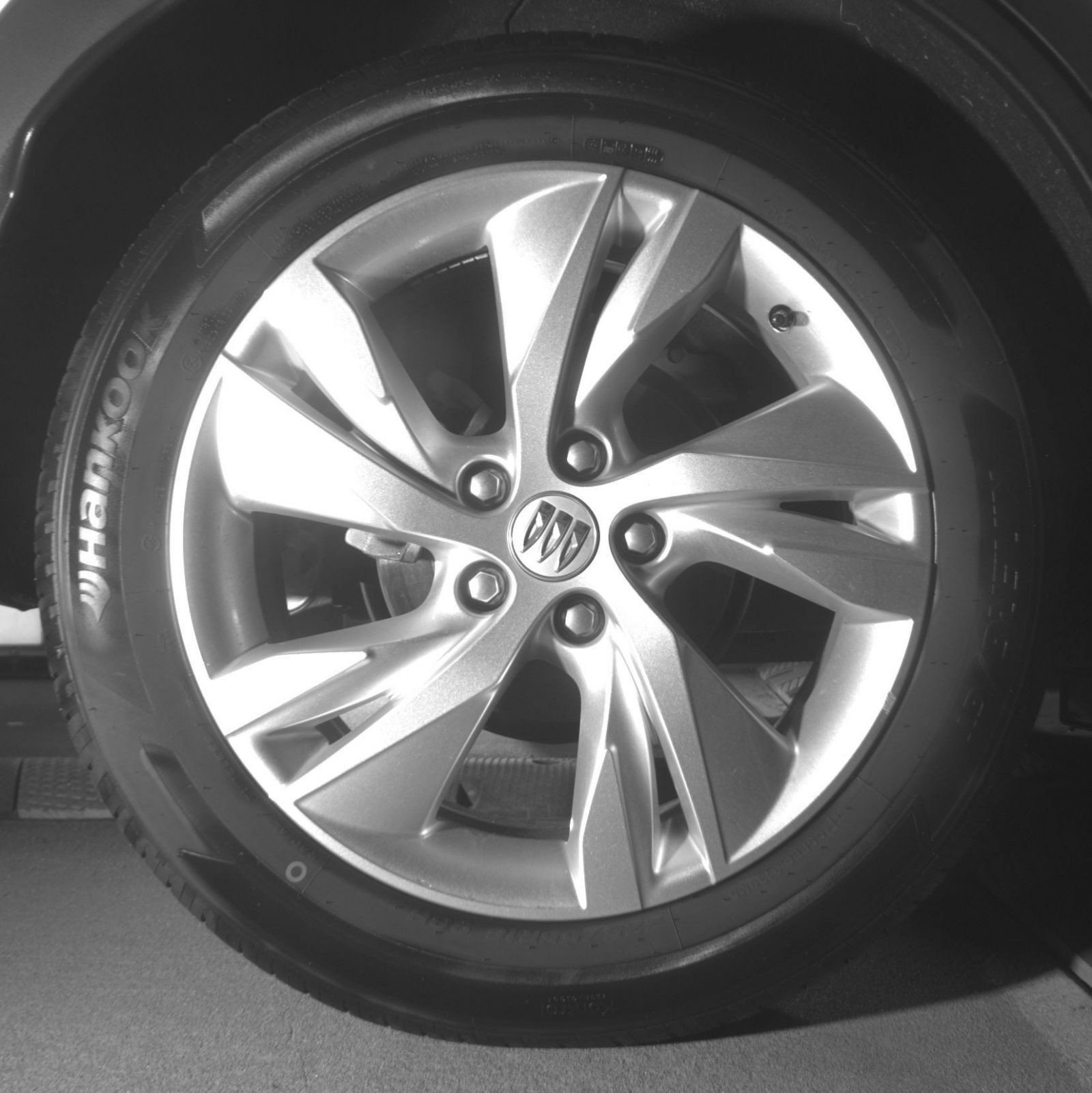 Used 2025 Buick Encore GX Preferred AWD/4WD image 18