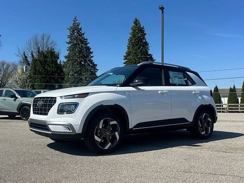 New 2026 Hyundai Venue SEL image 2