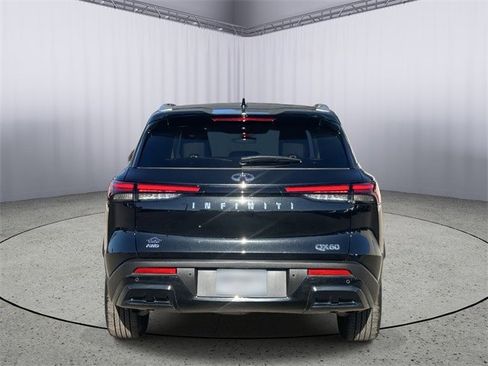 Certified 2025 INFINITI QX60 Luxe w/ Vision Package image 8