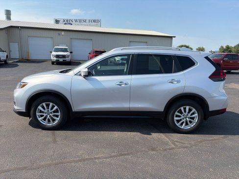 Used 2018 Nissan Rogue SV AWD/4WD image 2