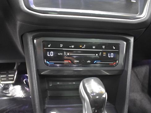 Used 2023 Volkswagen Tiguan SEL R-Line image 21