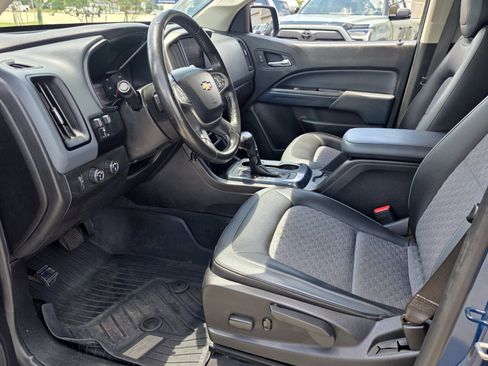 Used 2019 Chevrolet Colorado Z71 AWD/4WD image 9