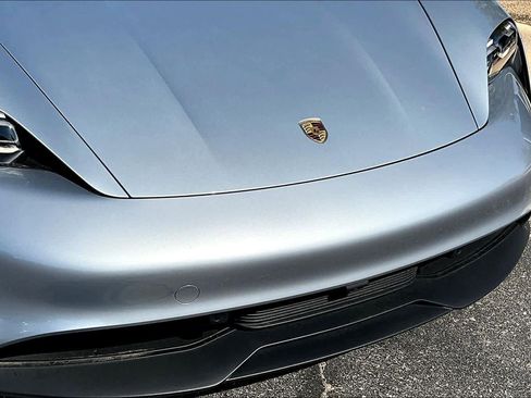 Used 2022 Porsche Taycan image 29