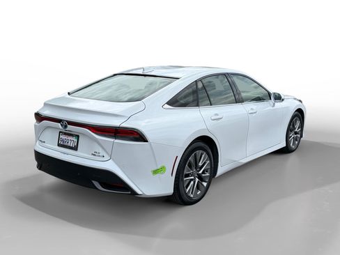 Used 2022 Toyota Mirai w/ Advanced Technology Package RWD image 5