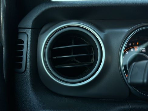 Used 2020 Jeep Wrangler Unlimited Sport AWD/4WD image 20