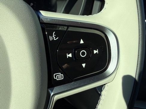 New 2026 Volvo XC60 T8 Ultra w/ Protection Package Premier image 11