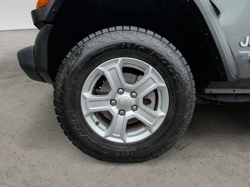 Used 2021 Jeep Wrangler Unlimited Sport AWD/4WD image 14