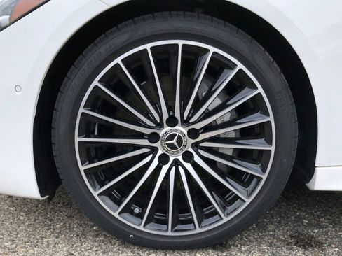 New 2025 Mercedes-Benz C 300 4MATIC Sedan image 9