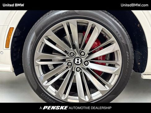 Used 2022 Bentley Bentayga Speed image 2