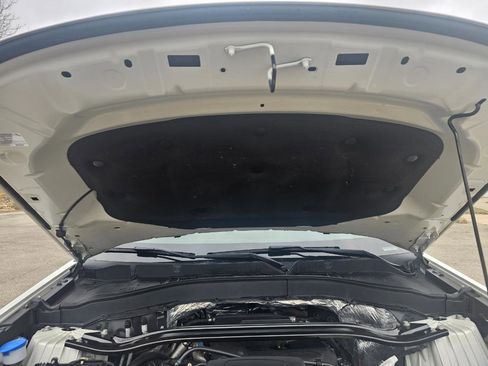 Used 2020 Ford Explorer Limited image 30