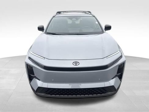Used 2026 Toyota C-HR AWD/4WD image 8