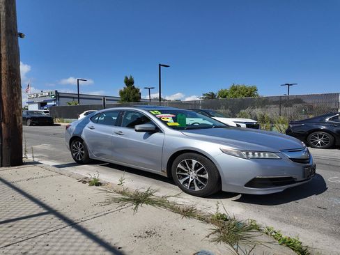Used 2015 Acura TLX FWD image 2