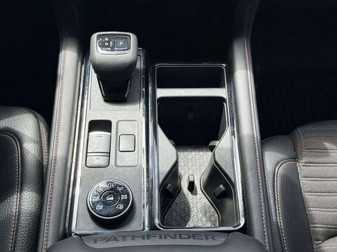 Used 2024 Nissan Pathfinder Rock Creek AWD/4WD image 27