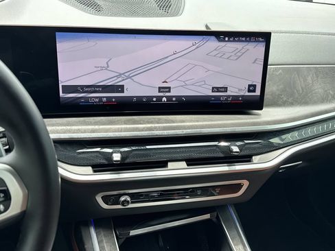 Used 2024 BMW X7 xDrive40i w/ M Sport Package AWD/4WD image 28