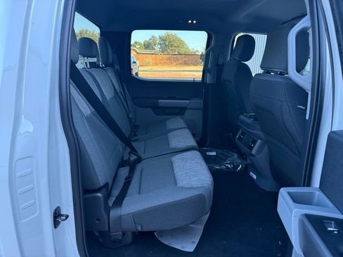 New 2026 Ford F250 XLT w/ FX4 Off-Road Package image 10