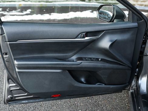 Certified 2021 Toyota Camry LE image 23