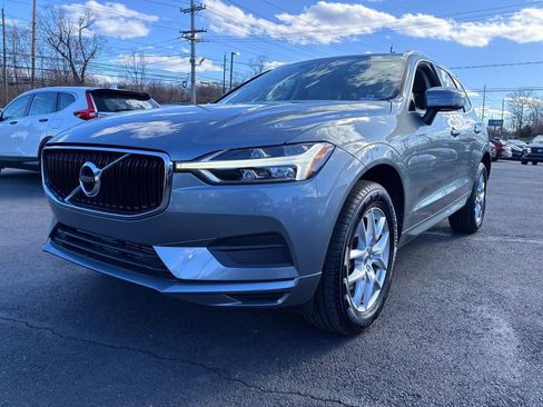 Used 2020 Volvo XC60 T5 Momentum w/ Protection Package Premier image 3