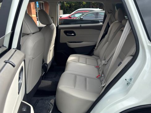 Used 2023 Nissan Rogue SV w/ SV Premium B Package FWD image 35
