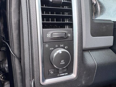 Used 2014 RAM 1500 Big Horn image 16