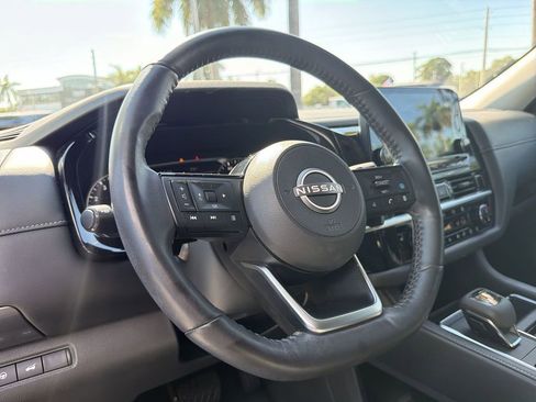 Used 2024 Nissan Pathfinder SL w/ Cargo Package image 24