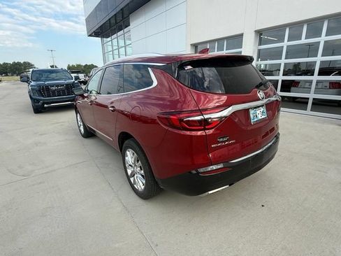 Used 2021 Buick Enclave Premium w/ Surround and Sites Package FWD image 5
