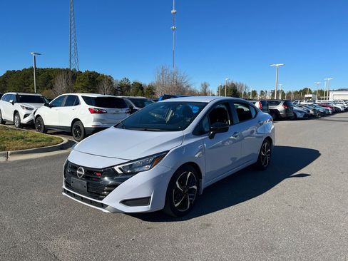 Used 2024 Nissan Versa SR w/ Trunk Package image 4