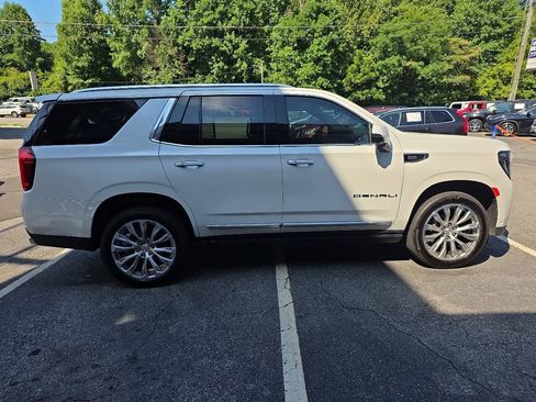 Used 2023 GMC Yukon Denali w/ Denali Reserve Package AWD/4WD image 7