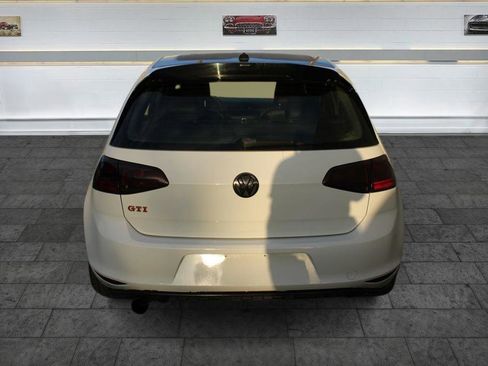 Used 2017 Volkswagen GTI SE FWD image 6
