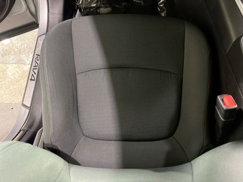 Used 2021 Toyota RAV4 LE image 20