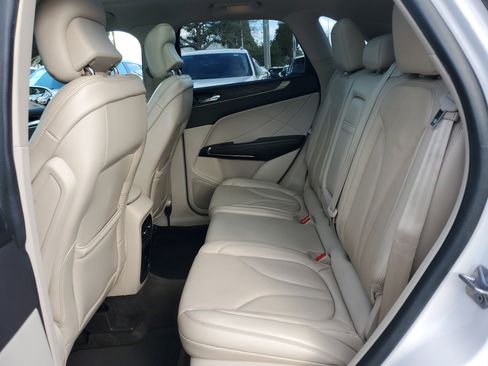 Used 2019 Lincoln MKC Reserve image 10