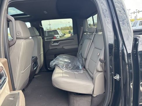 New 2026 GMC Sierra 1500 SLT w/ SLT Premium Plus Package AWD/4WD image 34
