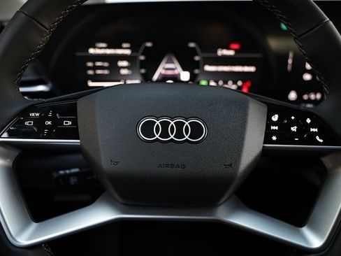 New 2025 Audi Q5 Premium image 32