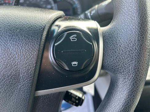 Used 2013 Toyota Camry XLE image 16