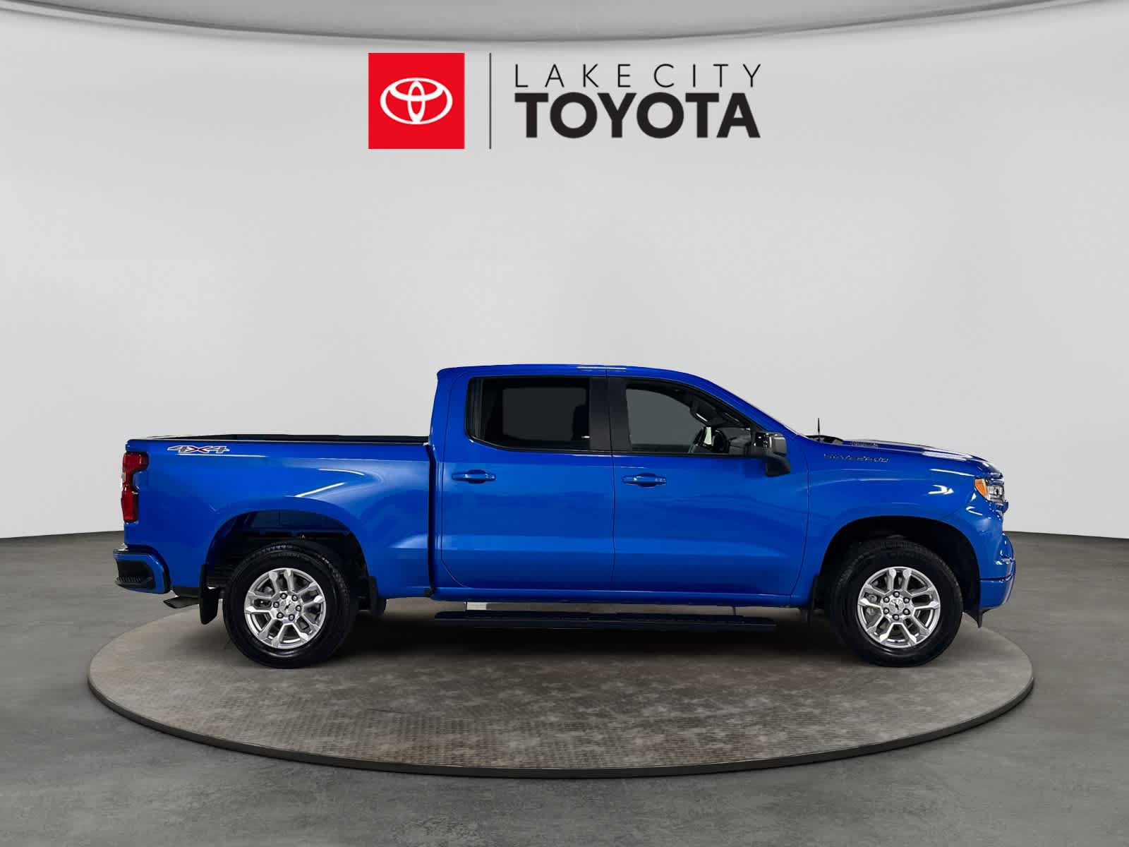 Used 2025 Chevrolet Silverado 1500 RST AWD/4WD image 11