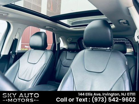 Used 2017 Ford Edge Titanium image 19