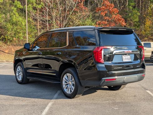 Used 2023 GMC Yukon SLT w/ SLT Luxury Package image 7