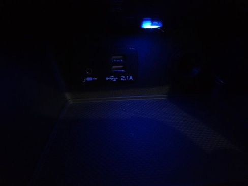 Used 2021 Subaru Forester Limited image 27