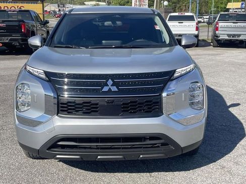Used 2024 Mitsubishi Outlander ES AWD/4WD image 10